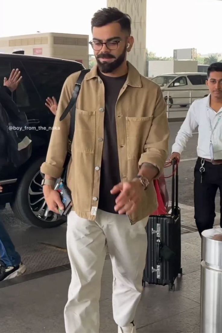 virat kohli airport style
