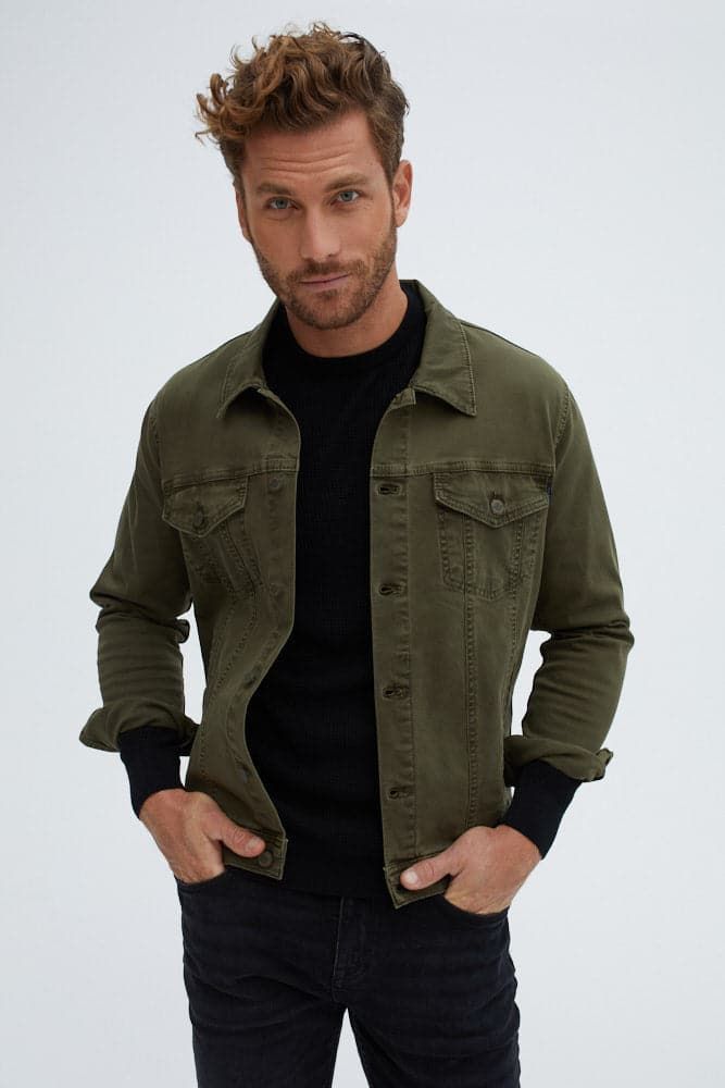 trucker jacket men outfit street styles